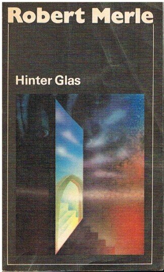 Hinter Glas