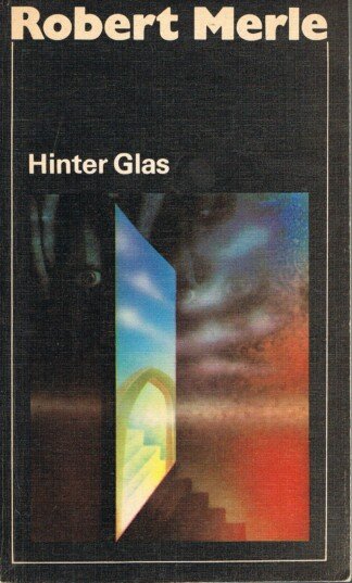 Hinter Glas