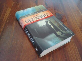 P.O.W. - Gefangen – Thriller