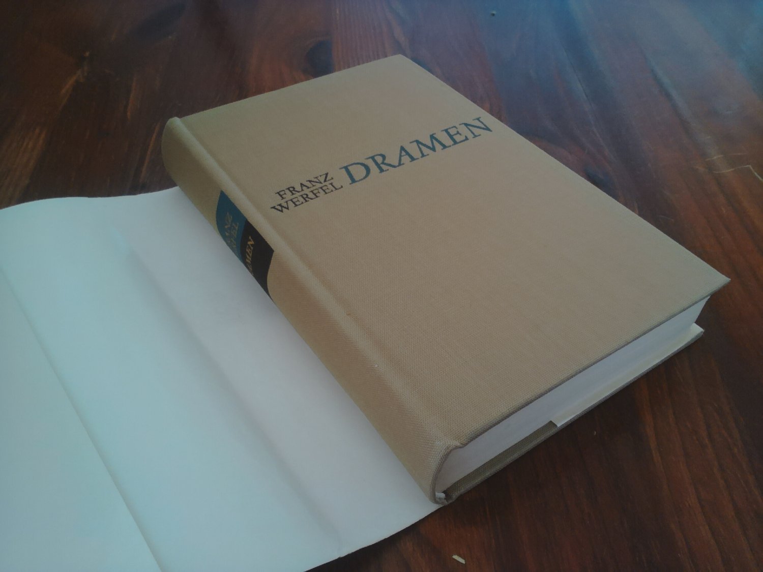 Dramen – Bild 2