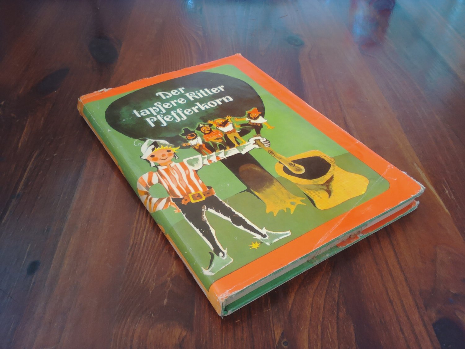 Der tapfere Ritter Pfefferkorn und andere siebenbürgische Märchen und Geschichten. Gesammelt und bearbeitet von Anneliese Thudt und Gisela Richter. Illustriert von Renate Mildner-Müller, teilweise ganzseitig, farbig.