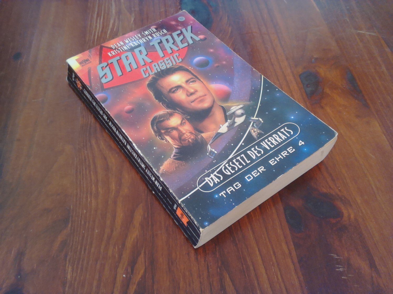 Star Trek Classic - Das Gesetz des Verrats – Tag der Ehre 4 - Band 102